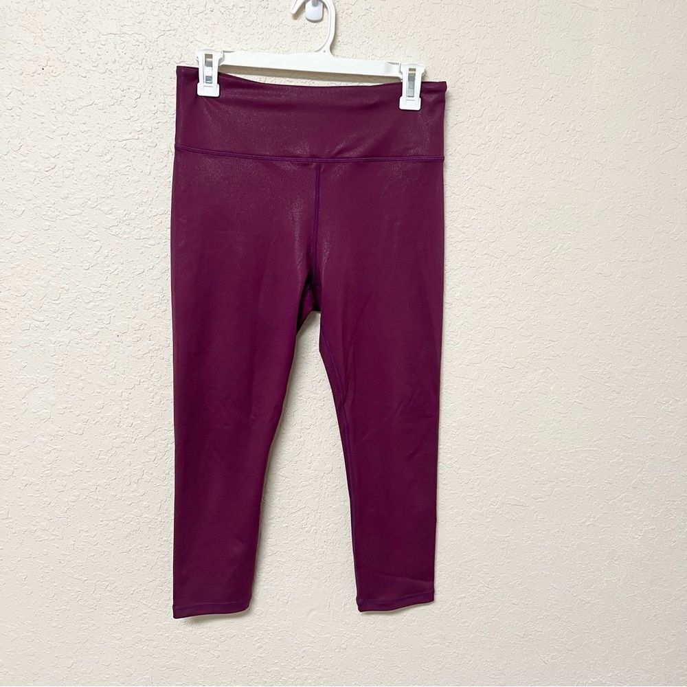 ZYIA Active Pink Shimmer Cropped Leggings Size 8-10 Gym Yoga